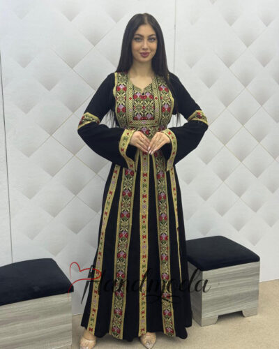 Sanaa Palestinian Tatreez embroidered dress Thobe 1