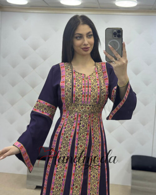 Sanaa Palestinian Tatreez embroidered dress Thobe 4